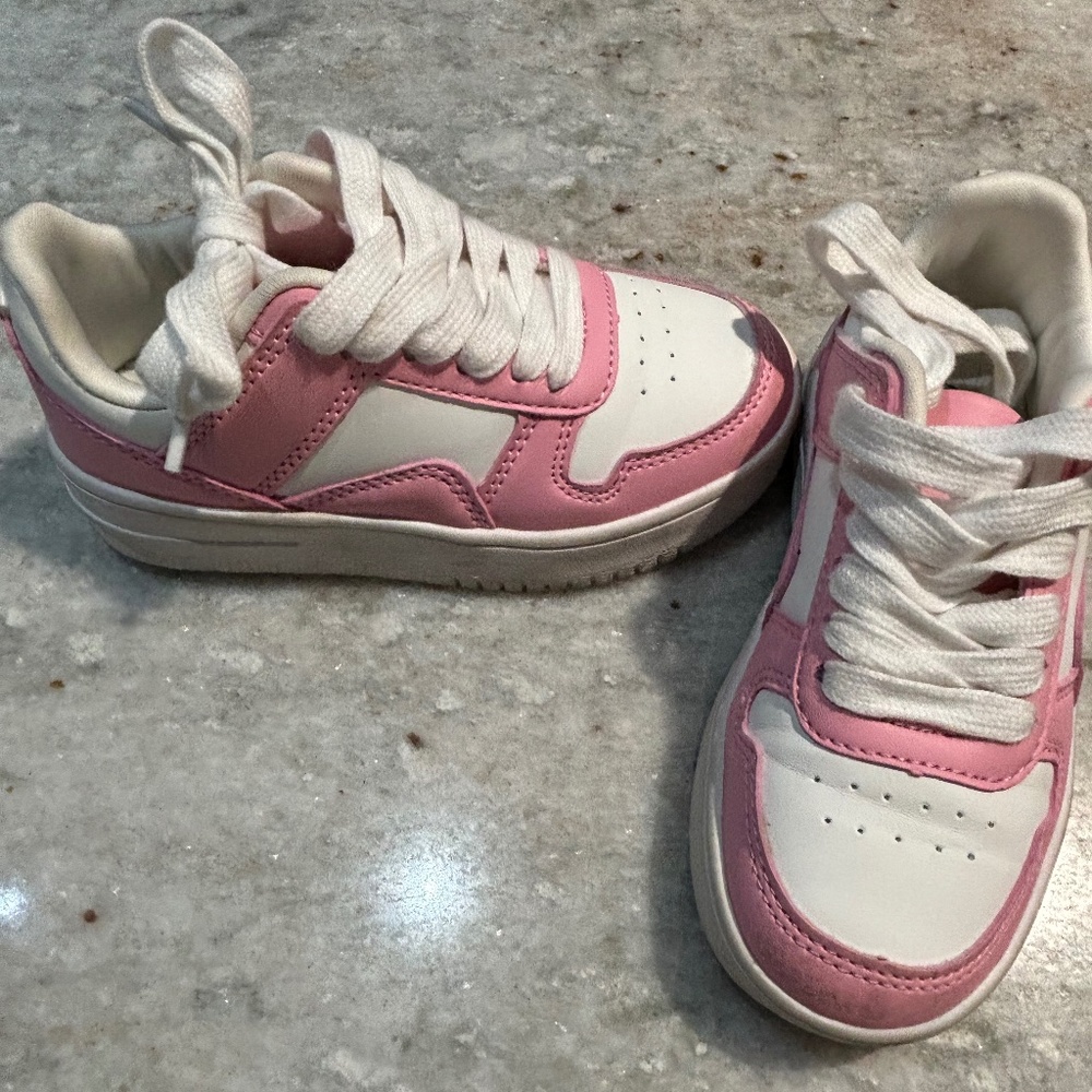 Toddler girl sneakers